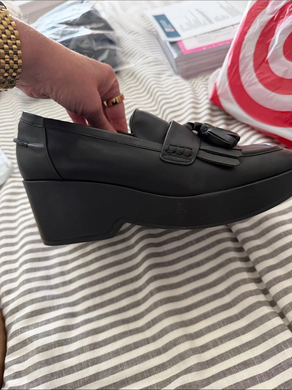 AEROSOLES Black Womens Tassel Loafers Wedges